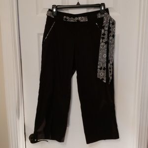 Focus Point Size 4 100%cotton Capri Pants.